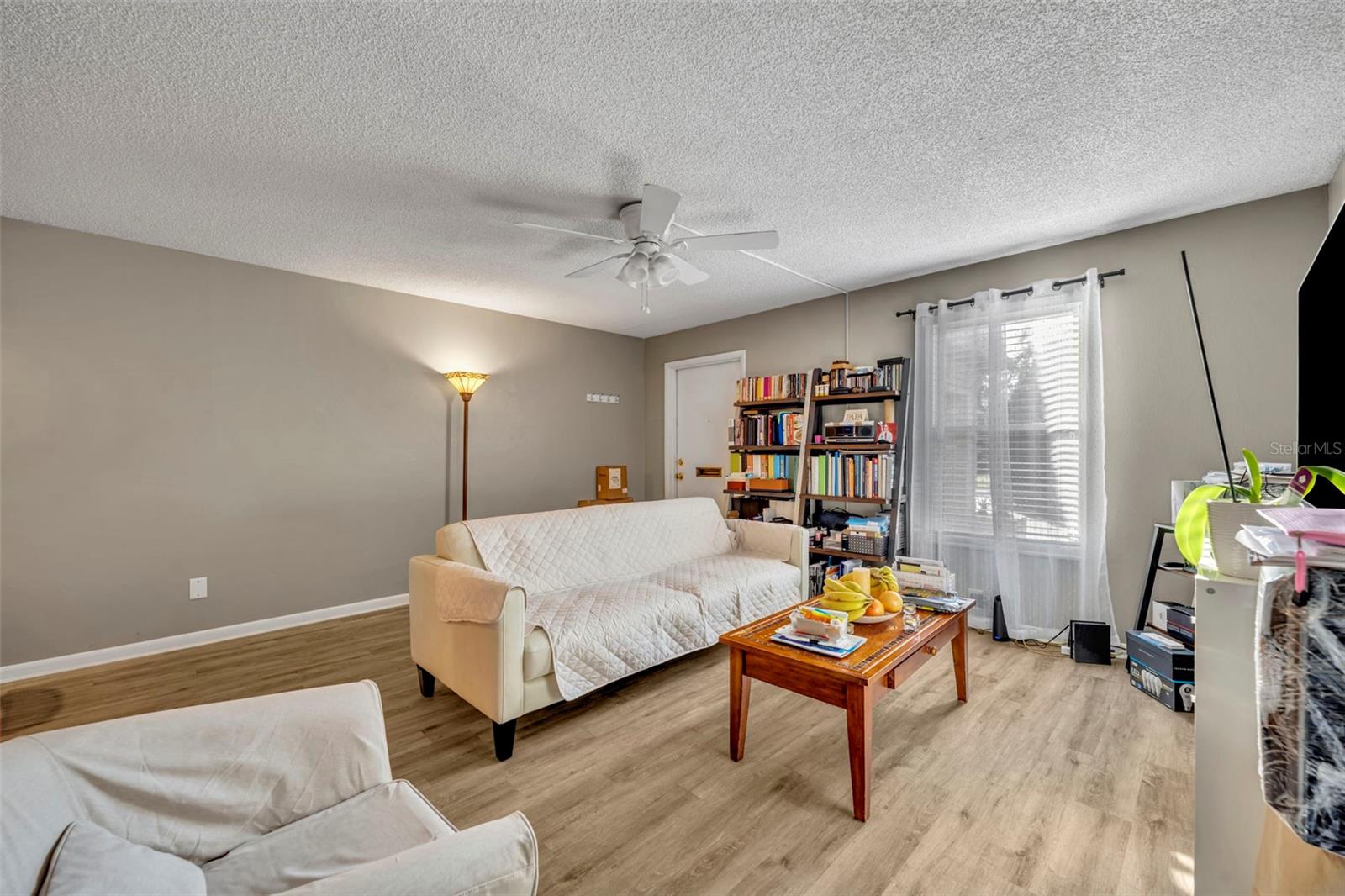 FOUR SEASONS CONDO - Residential