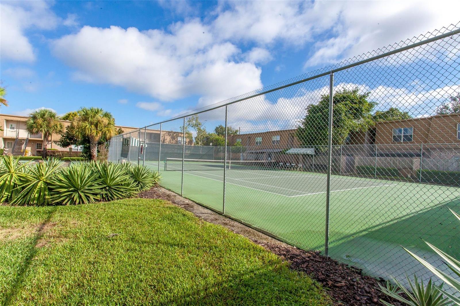 FOUR SEASONS CONDO - Residential