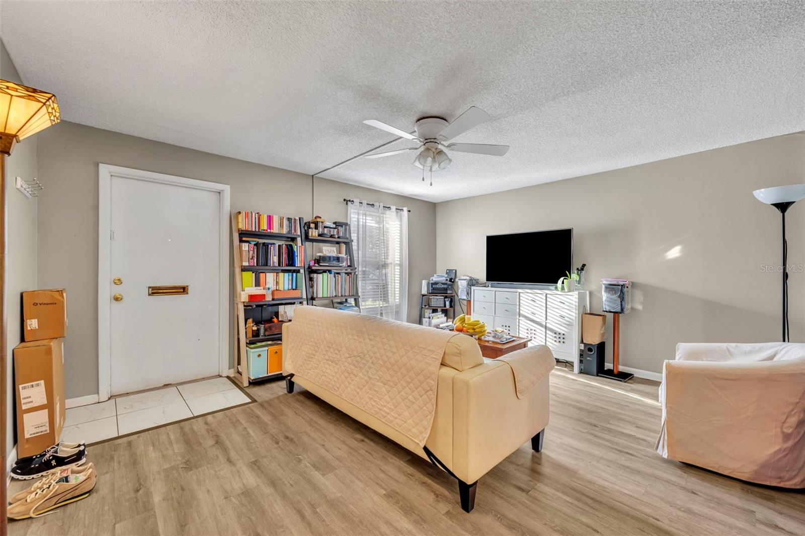 FOUR SEASONS CONDO - Residential