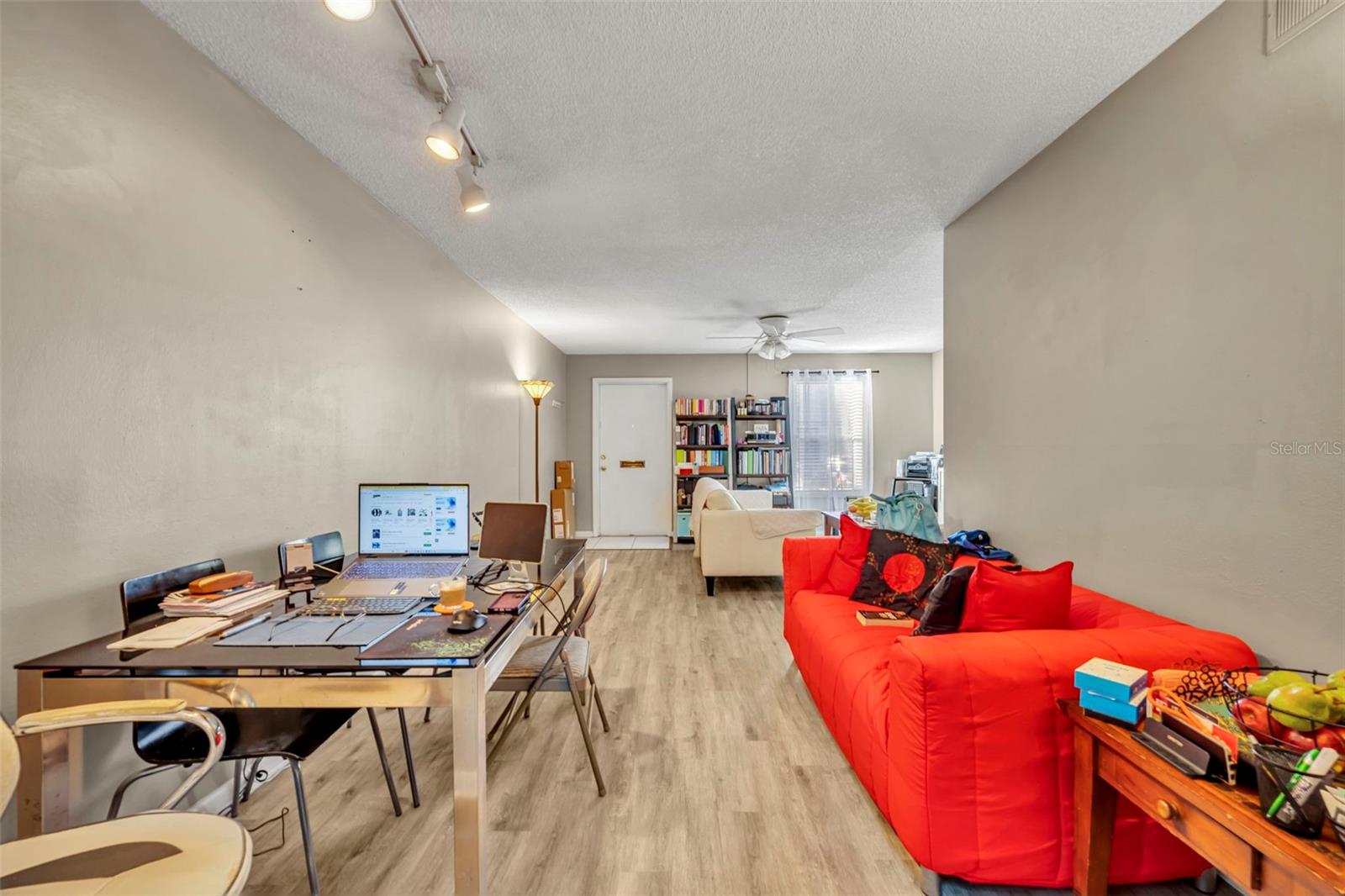 FOUR SEASONS CONDO - Residential