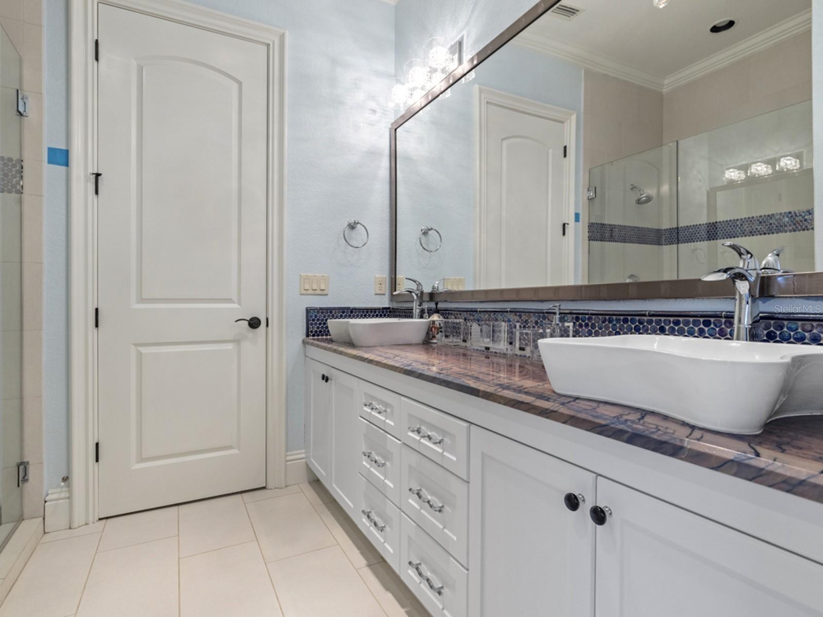 WATERSTONE - Residential