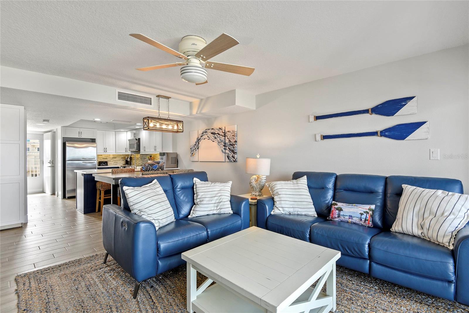 SOUTHEASTER CONDO - Residential