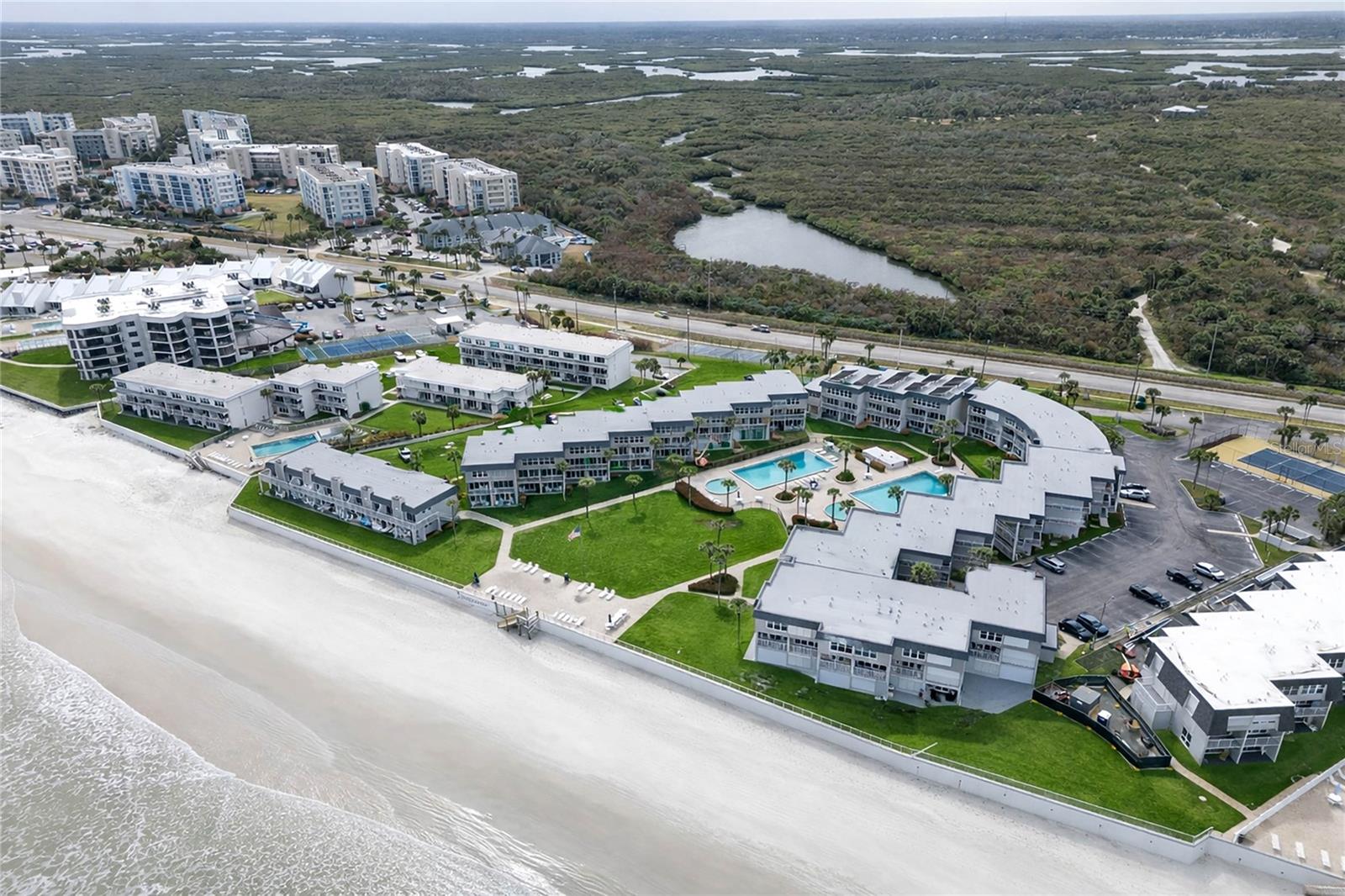 SOUTHEASTER CONDO - Residential