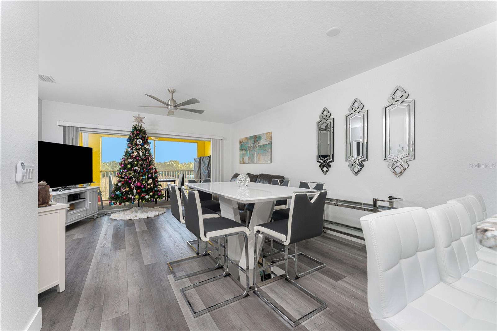 LAKE VIEW V/HERITAGE LAKE PARK - Residential