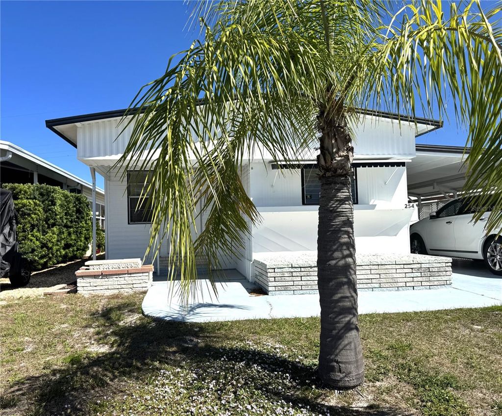 Photo of 254 Southwinds Drive, Sarasota, FL 34231 (MLS # A4688832)