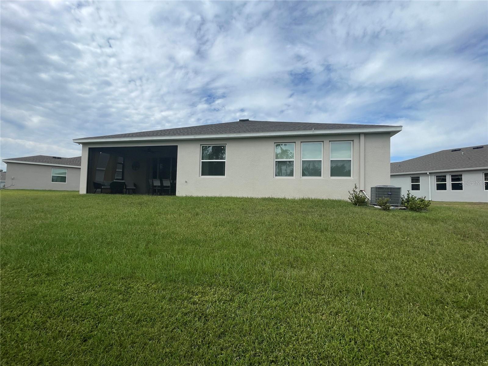 SUWANNEE LAKESIDE PH 2 & 3 - Residential Lease