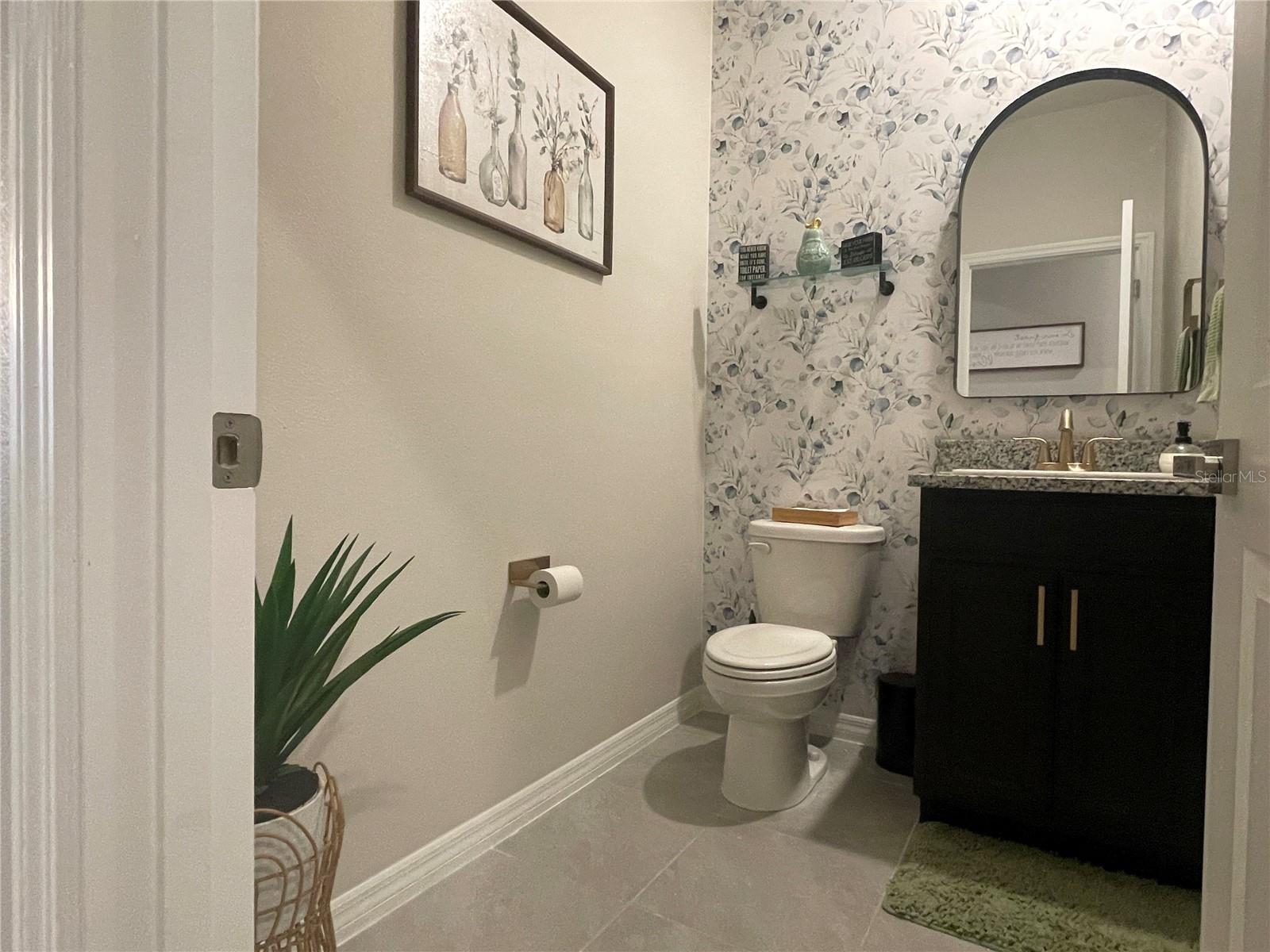 SUWANNEE LAKESIDE PH 2 & 3 - Residential Lease