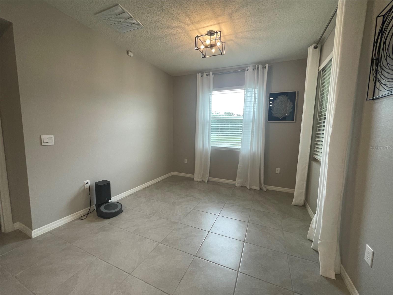 SUWANNEE LAKESIDE PH 2 & 3 - Residential Lease