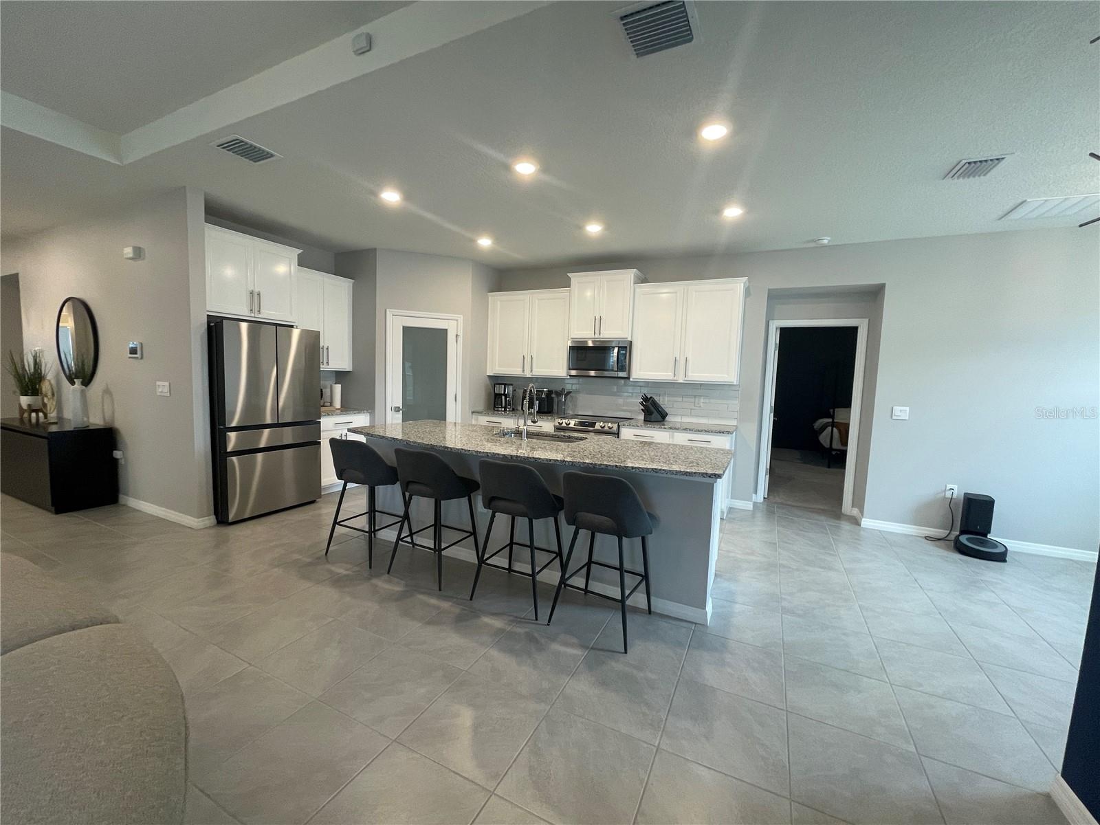 SUWANNEE LAKESIDE PH 2 & 3 - Residential Lease