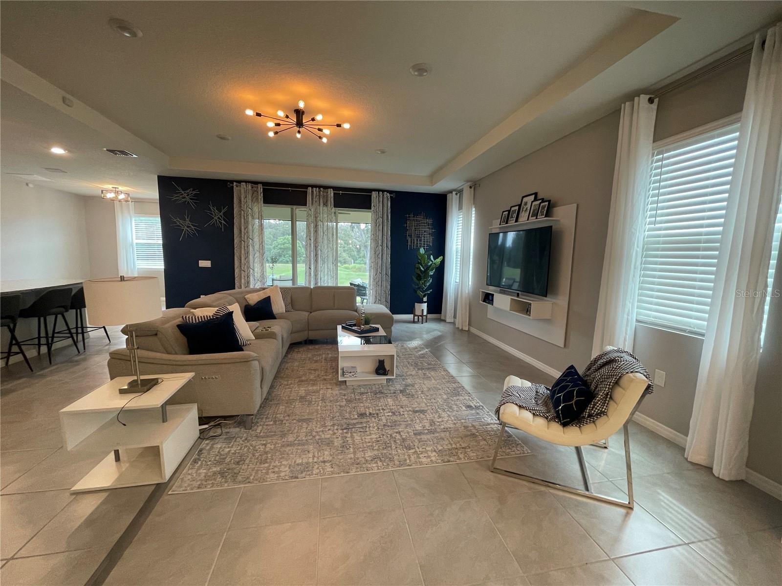 SUWANNEE LAKESIDE PH 2 & 3 - Residential Lease