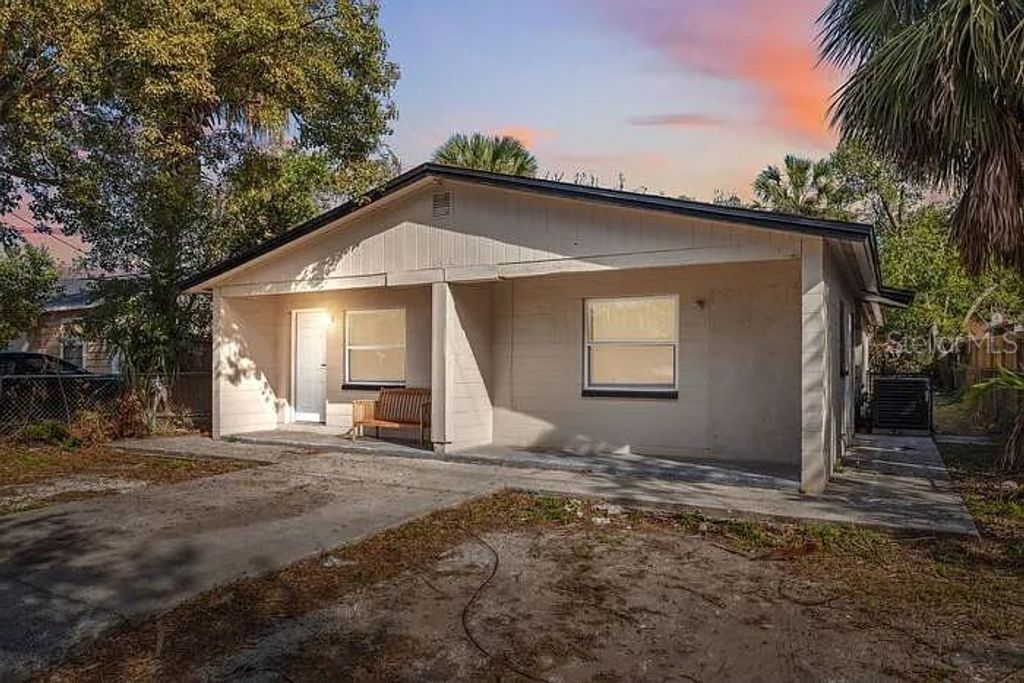 Photo of 8511 N 11th Street, Tampa, FL 33604 (MLS # TB8511908)