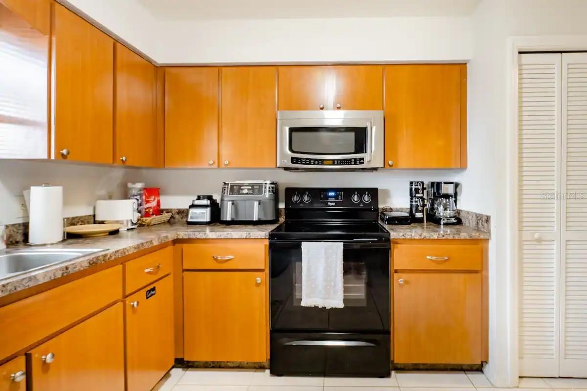 ETHANS COVE - Residential