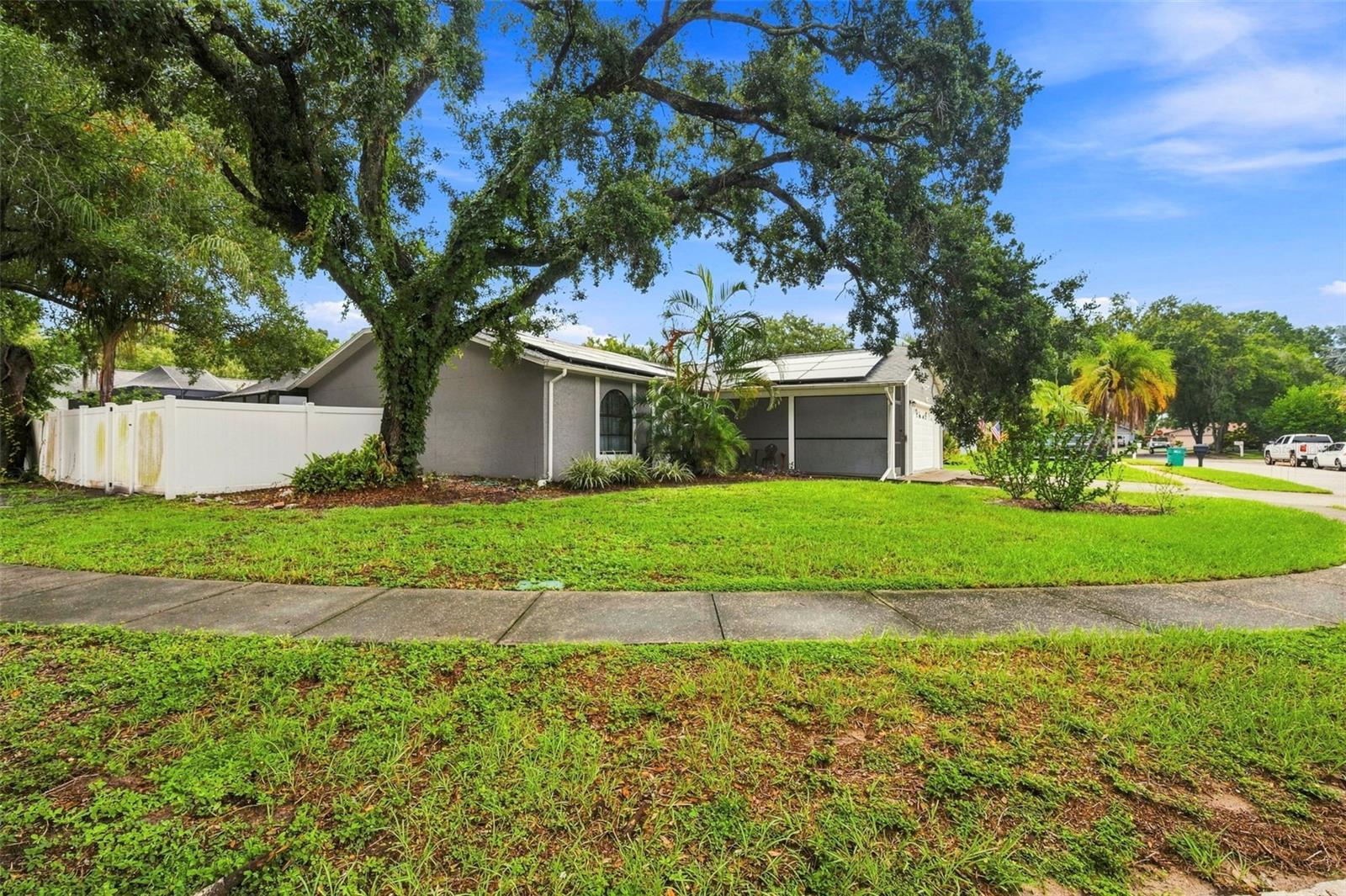 2475 GULFBREEZE CIRCLE