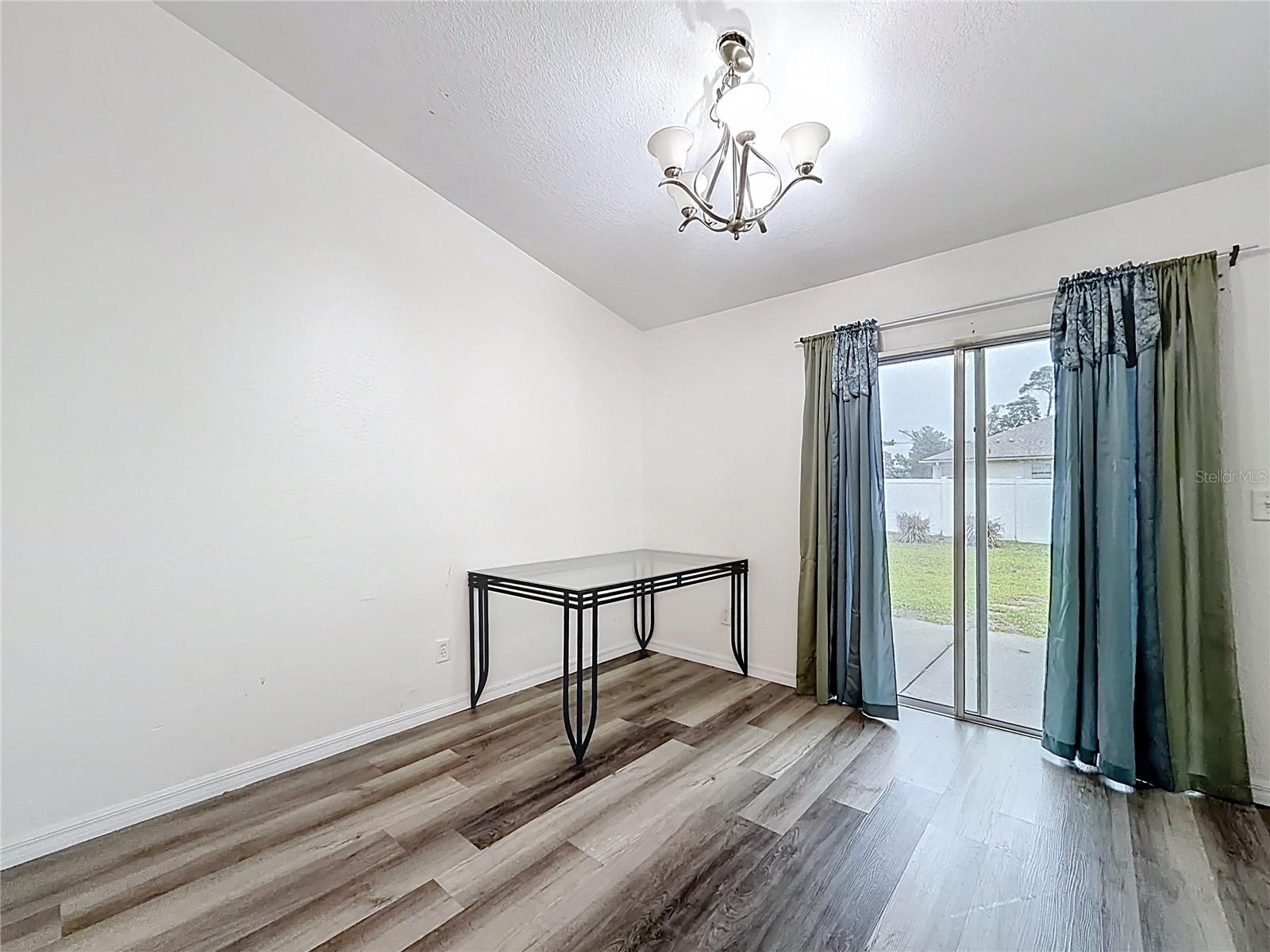 MARION OAKS UN 07 - Residential