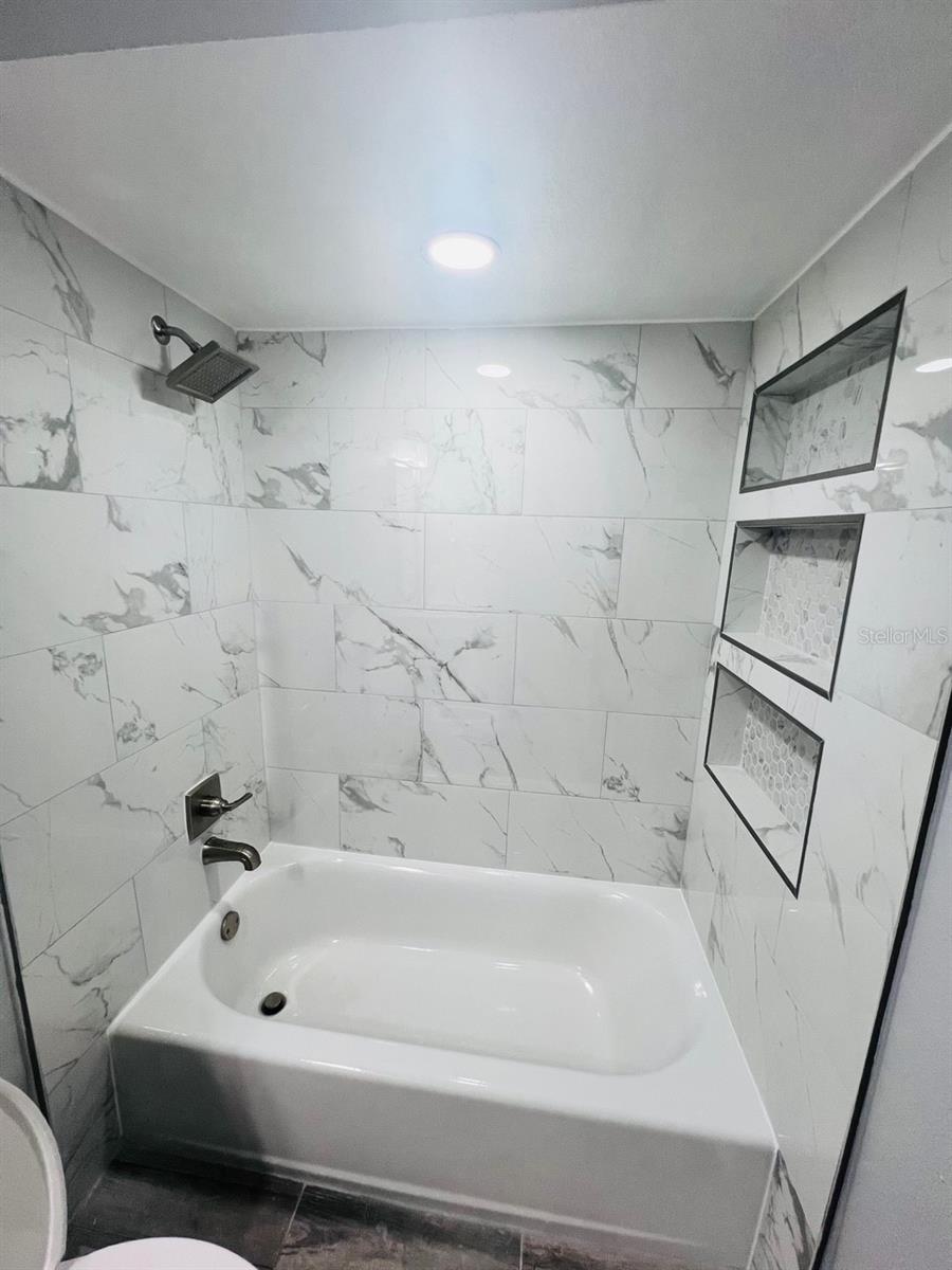 WHISPER LAKES - Residential Lease