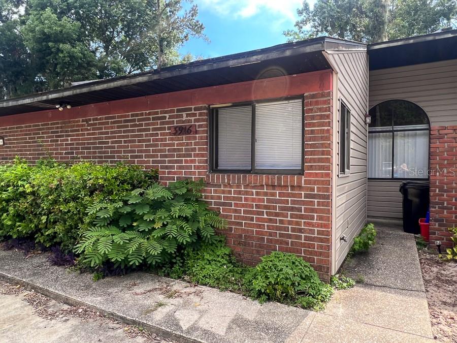 This 2BR/2BA attached flat is located in Napier Oaks, just minutes from Celebration Point, Butler Plaza, UF, & Shands Hospital. The unit features carpet throughout with tile in the kitchen and baths, comes equipped with a BRAND NEW FRIDGE (will be installed prior to move-in), dishwasher, range, and washer/dryer. This unit also showcases a small enclosed backyard off of the master bedroom along with walk-in closets.
This unit is available for a lease take over. Please call us for more information!
The Gainesville RTS Routes 34, 35, & 38 give students easy and dependable travel to UF and the surrounding attractions. Schedule a showing today!
$60.00 Application Fee per person 18 or older.
$60.00 Guarantor Fee (if applicable).
$250.00 Leasing Fee (due at lease signing).
