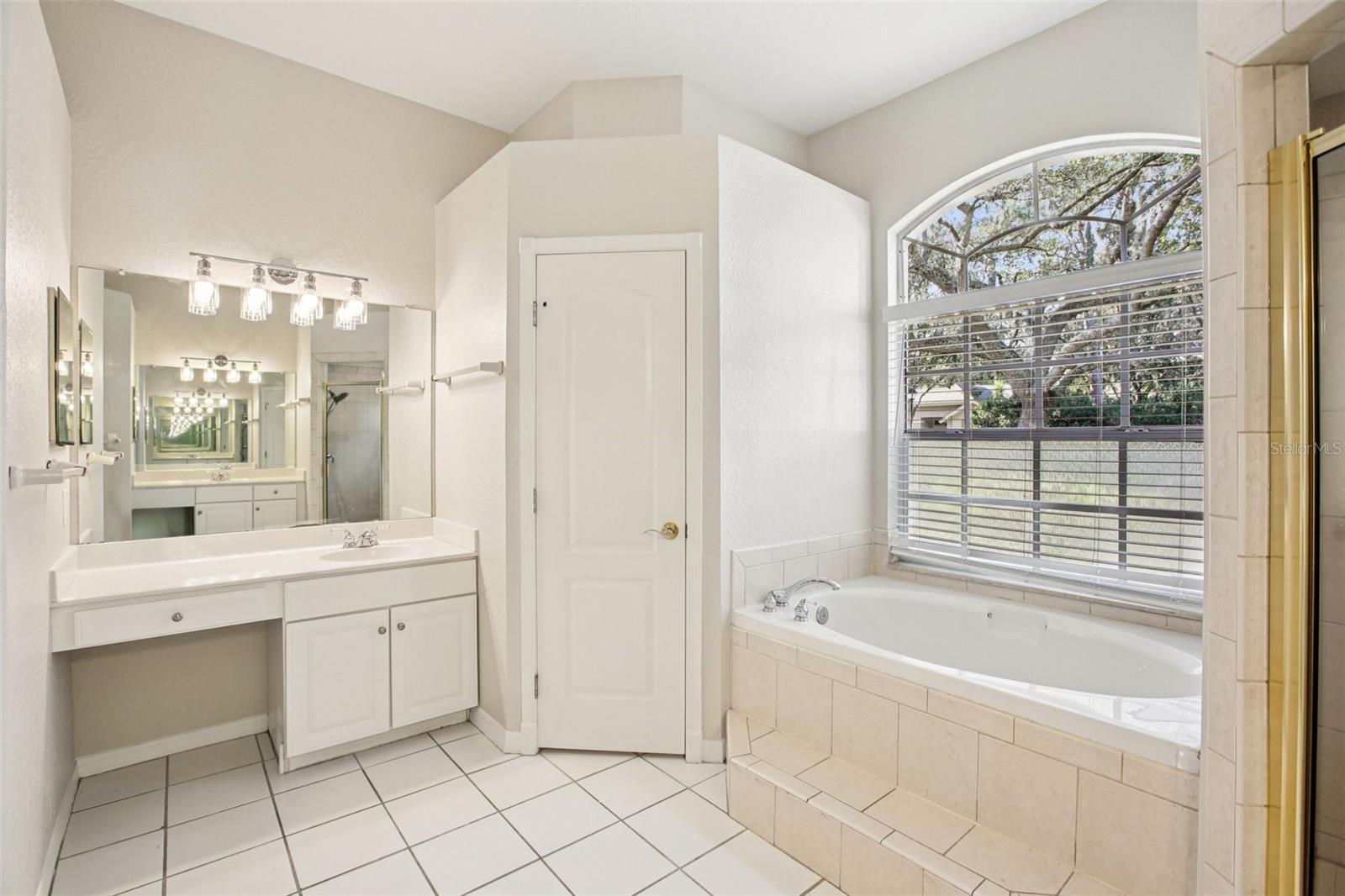 TAMPA PALMS 2C UNIT 2 - Residential