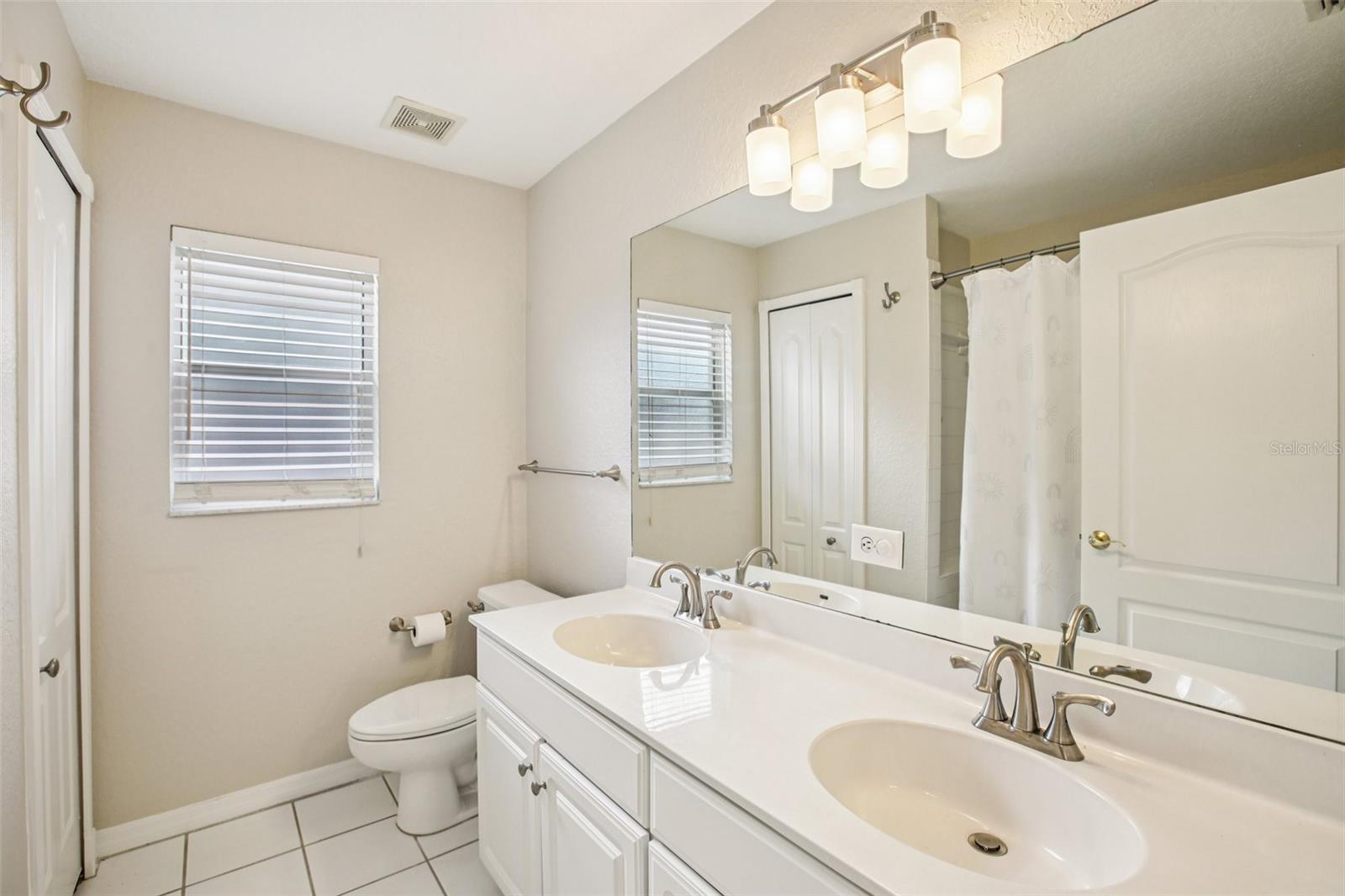 TAMPA PALMS 2C UNIT 2 - Residential