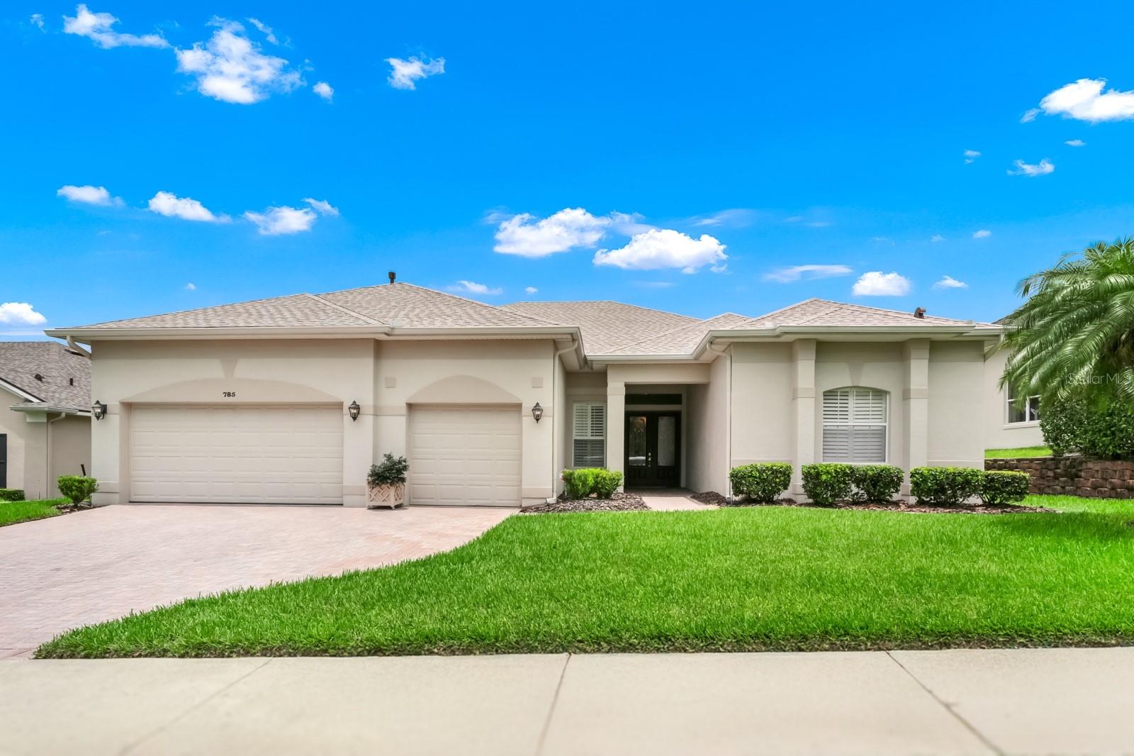 785 HAWKS BLUFF