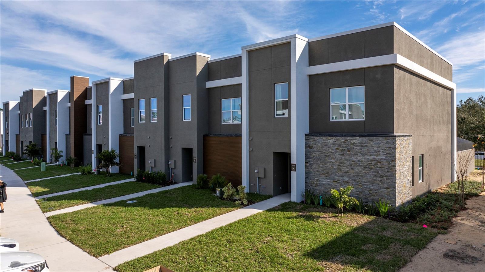 WESTSIDE CAY - Residential