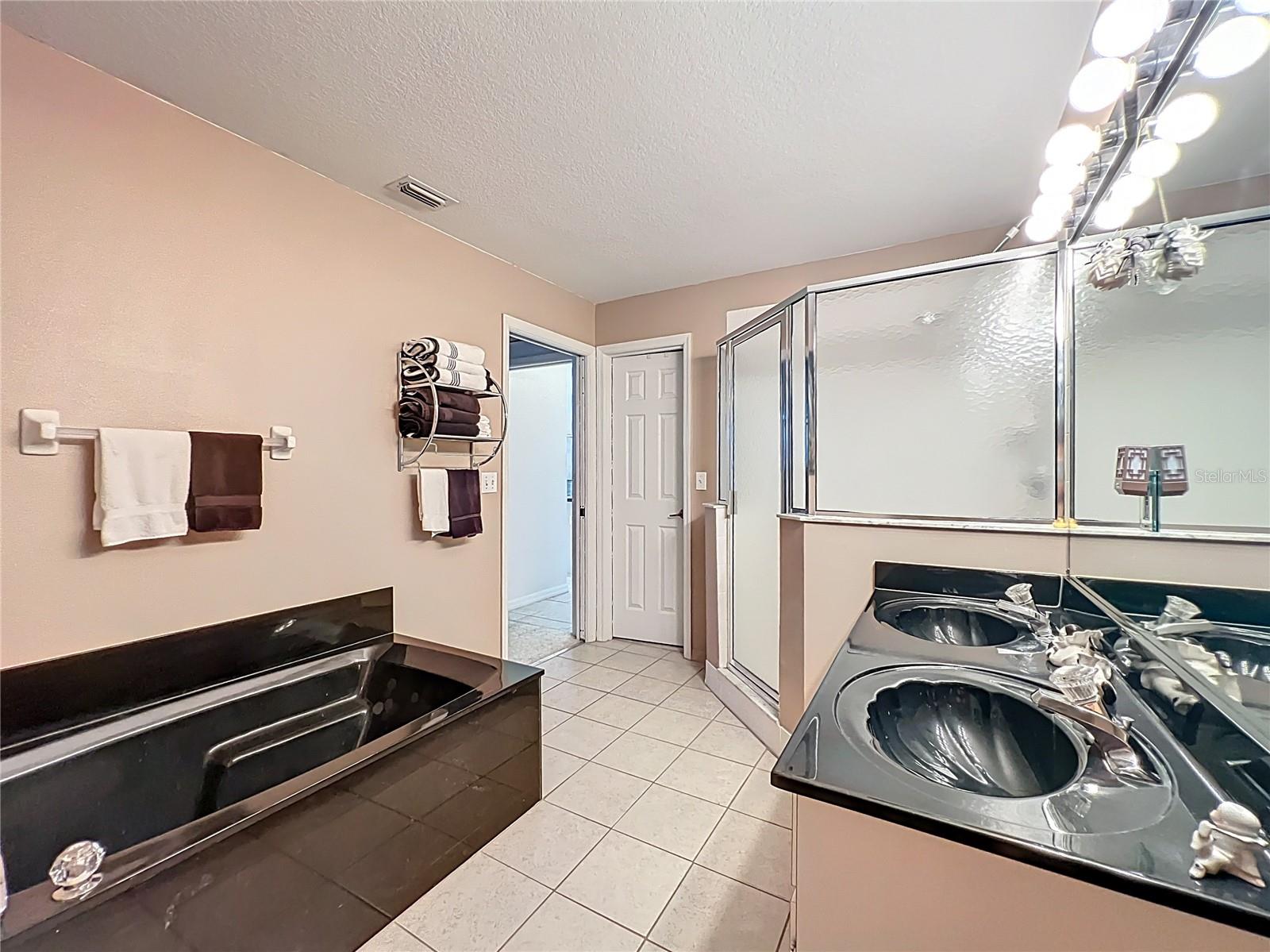 RAINBOW LAKES ESTATE - Residential