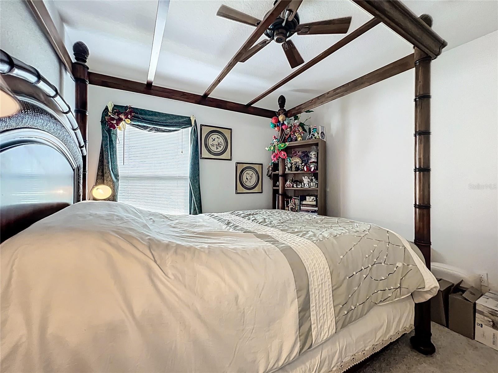 RAINBOW LAKES ESTATE - Residential