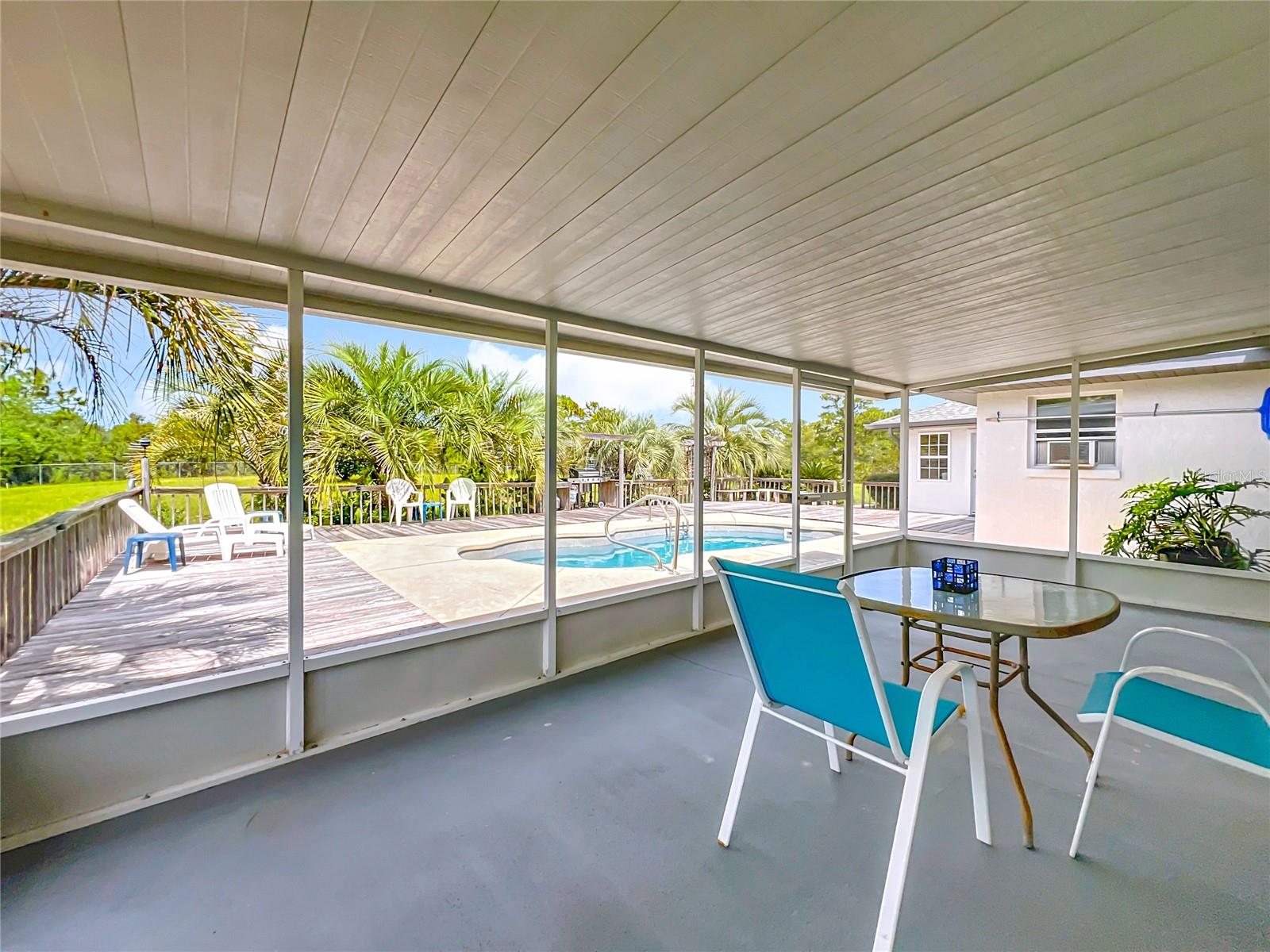 RAINBOW LAKES ESTATE - Residential