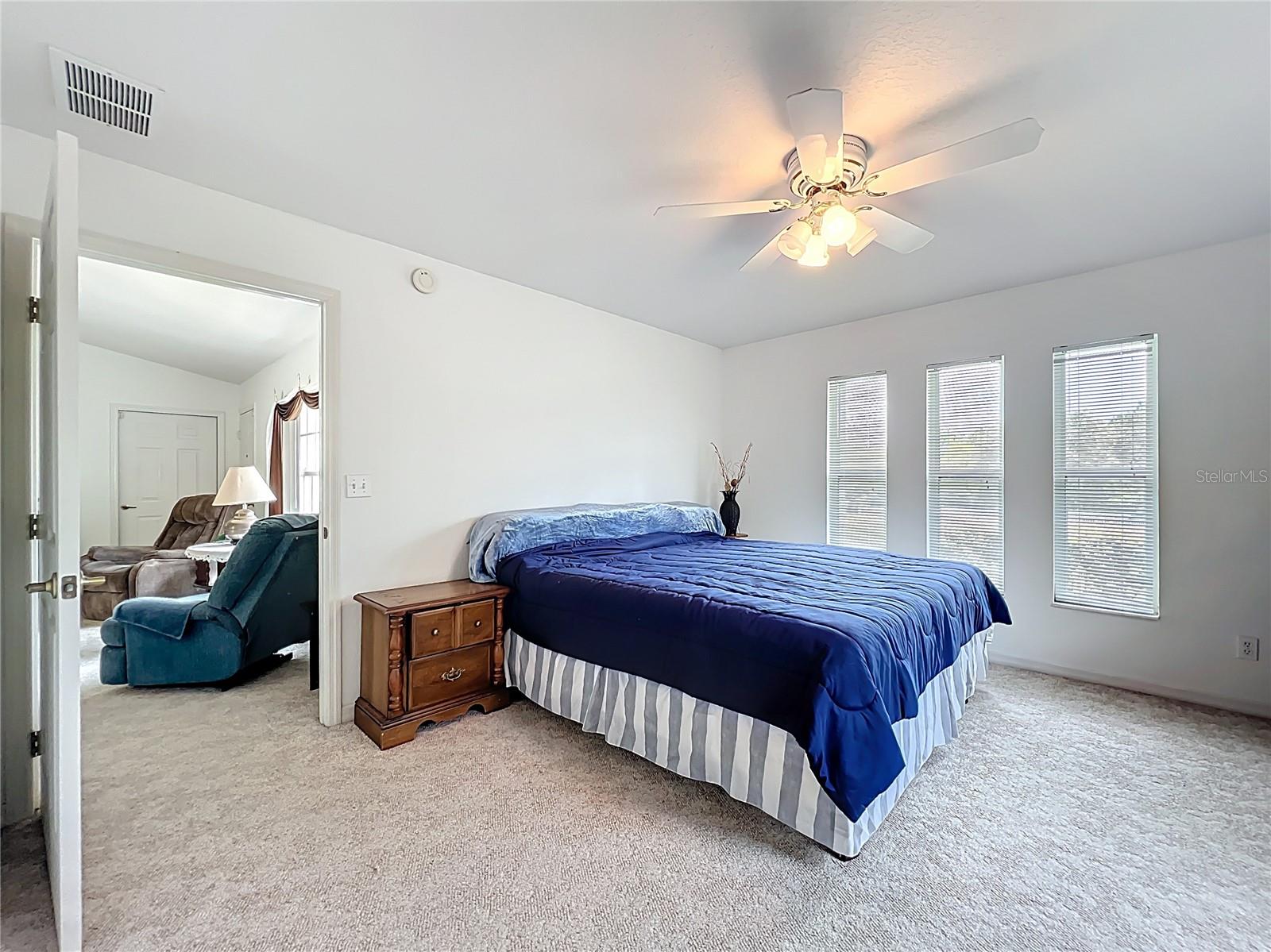 RAINBOW LAKES ESTATE - Residential