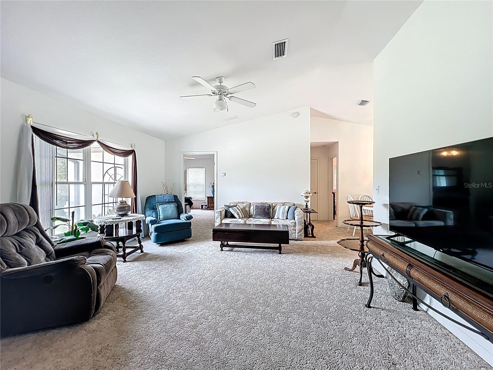 RAINBOW LAKES ESTATE - Residential