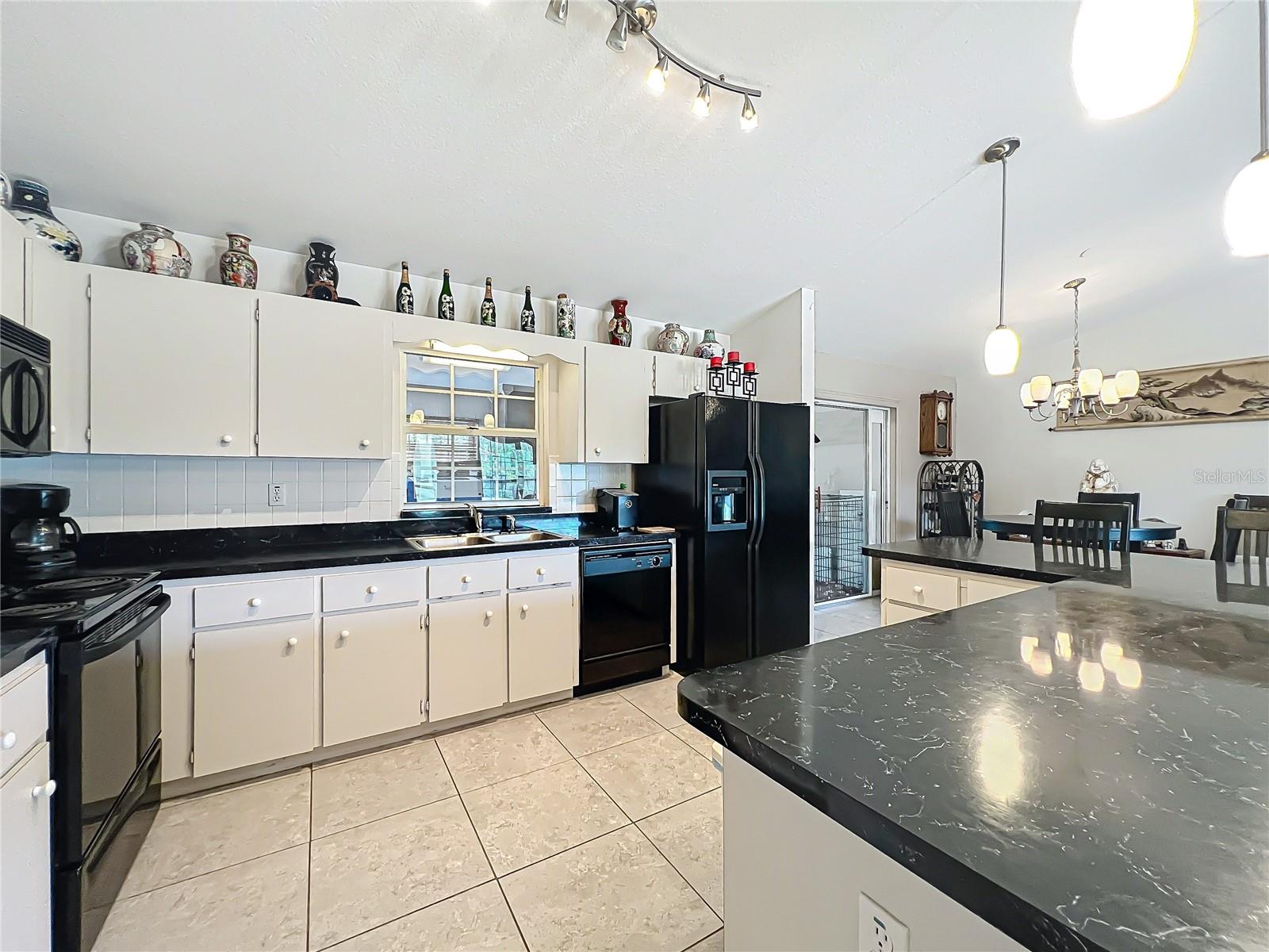 RAINBOW LAKES ESTATE - Residential