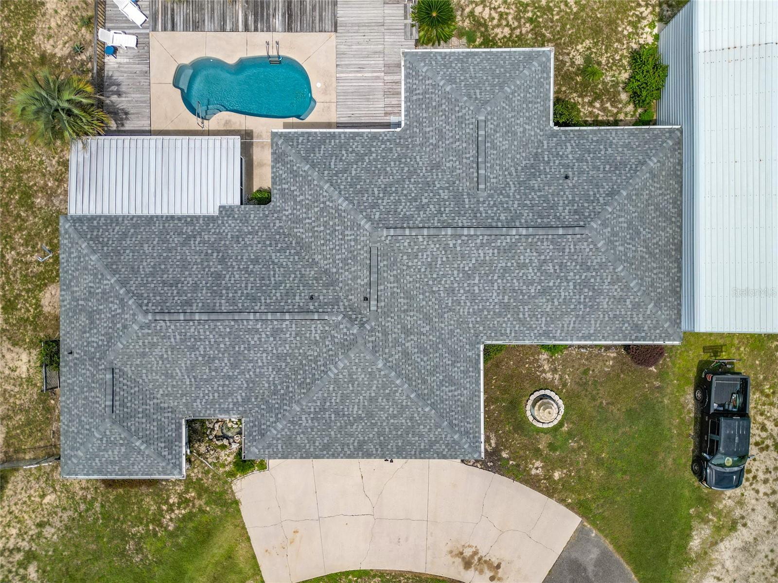 RAINBOW LAKES ESTATE - Residential