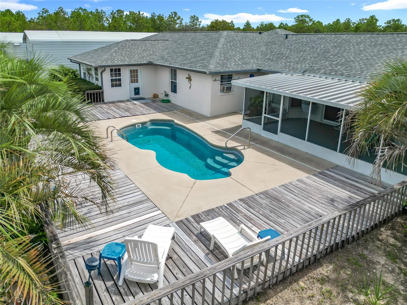 RAINBOW LAKES ESTATE - Residential