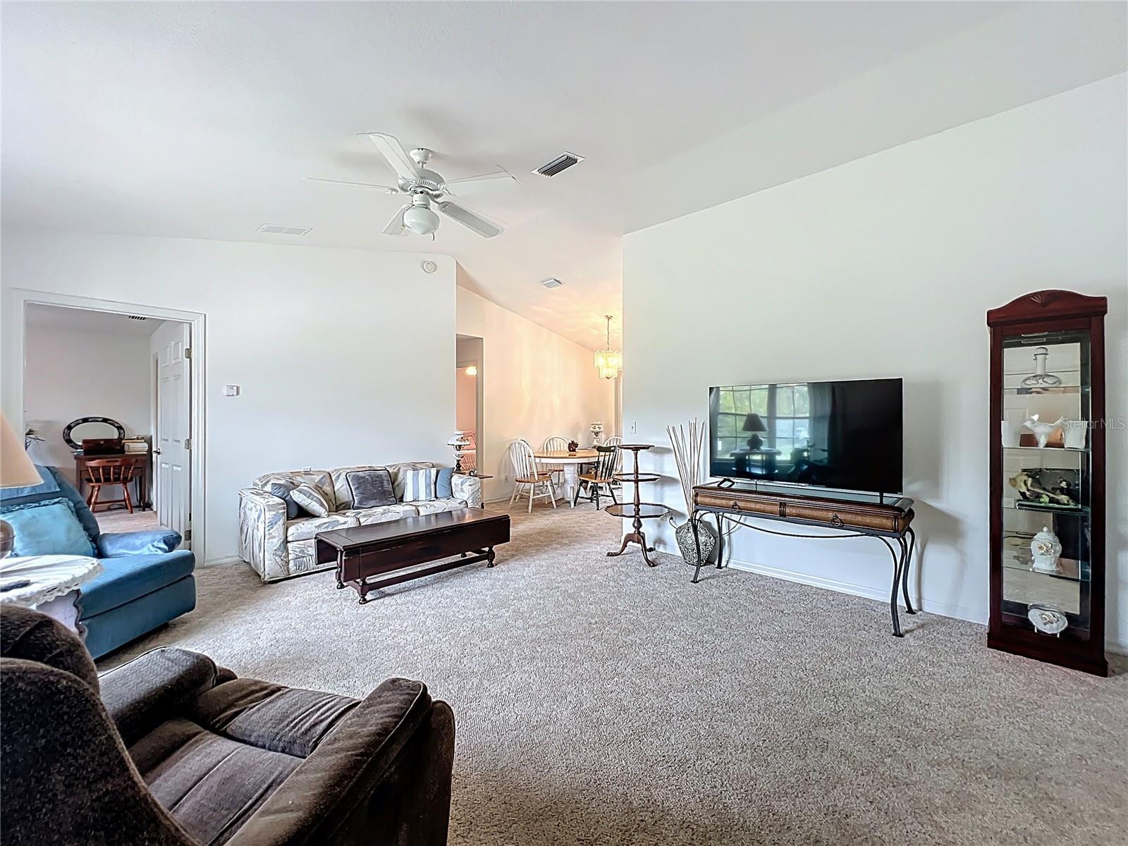RAINBOW LAKES ESTATE - Residential