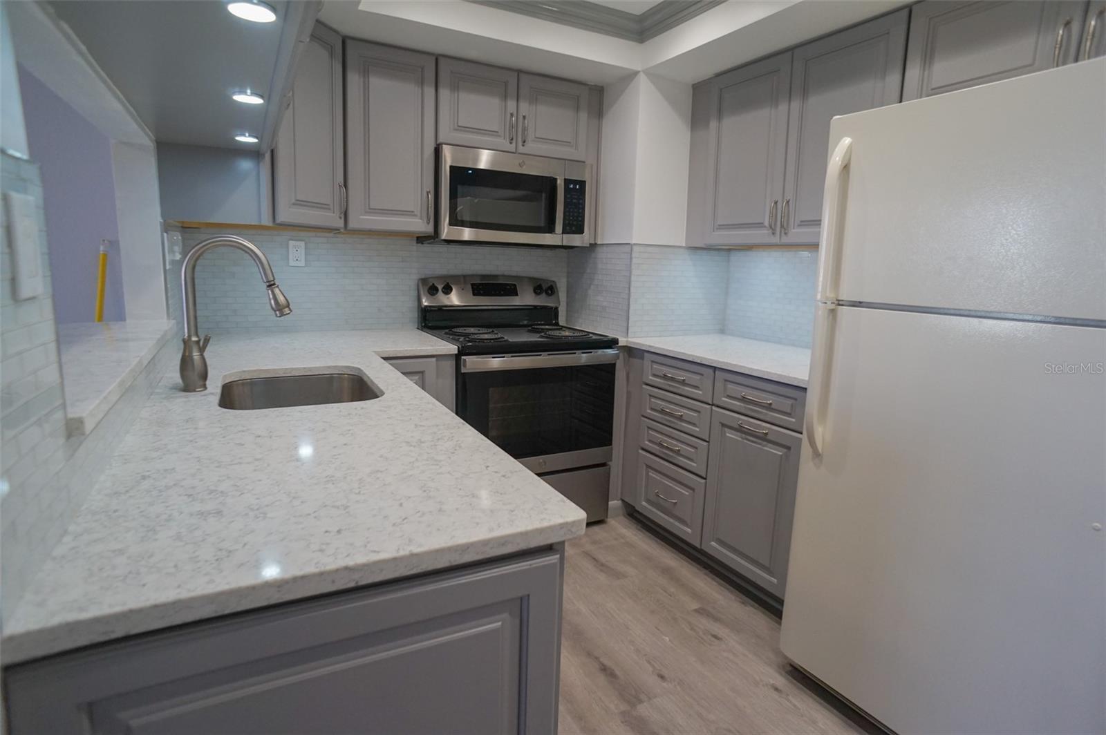 STARBOARD TOWER - Residential Lease