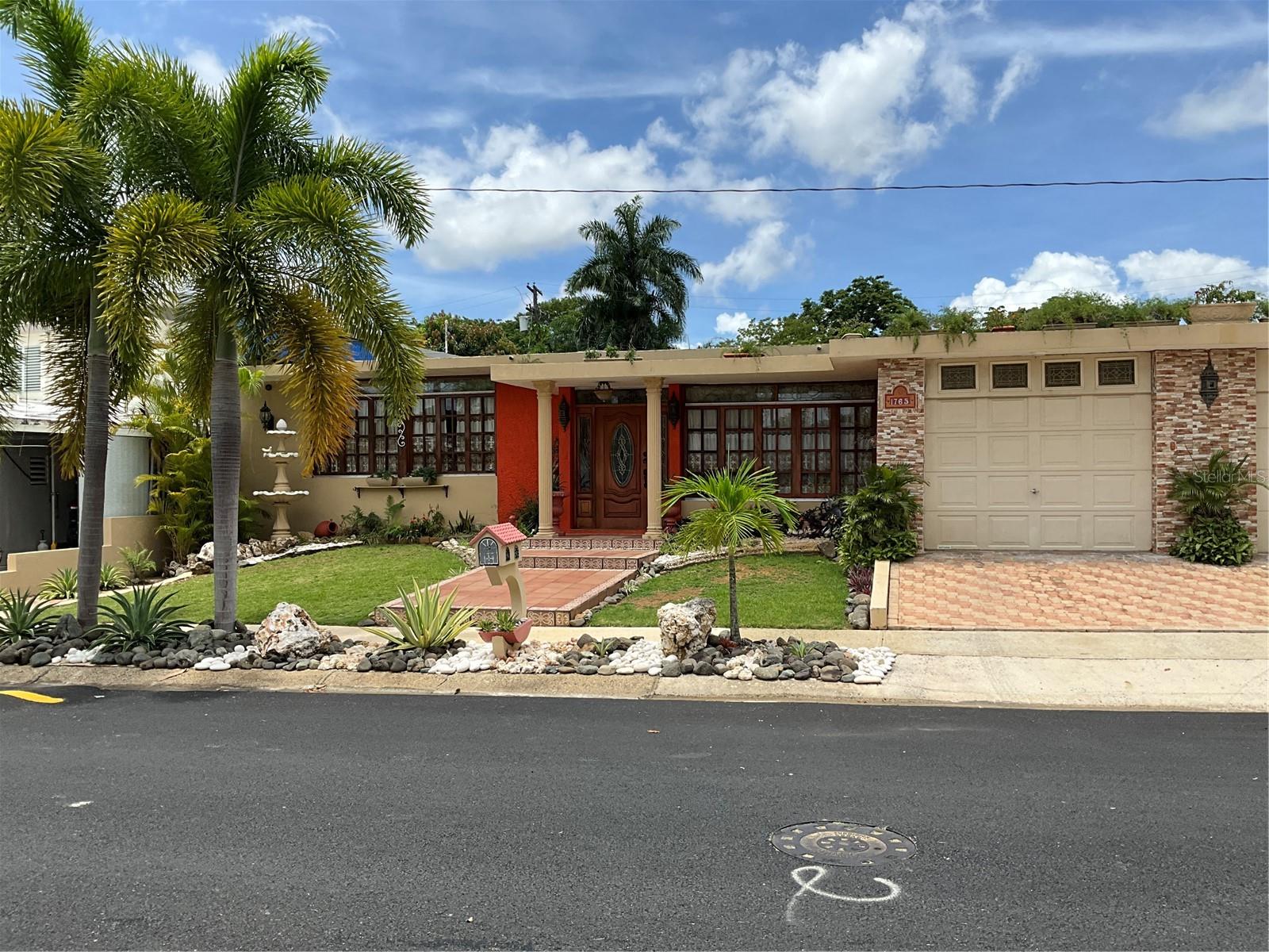 1765 COMPOSTELA COLLEGE PARK