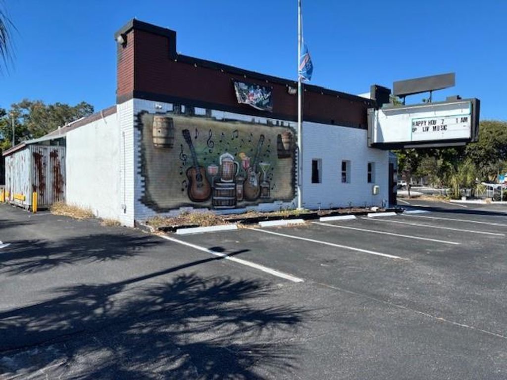 Photo of 6916 14th Street W, Bradenton, FL 34207 (MLS # A4682035)