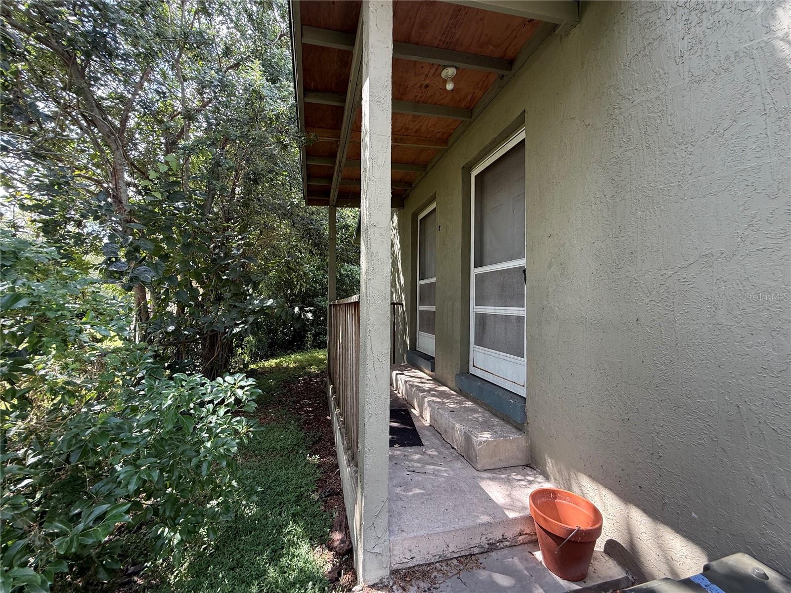 LOCKHART & SMITHS RESUB - Residential Lease