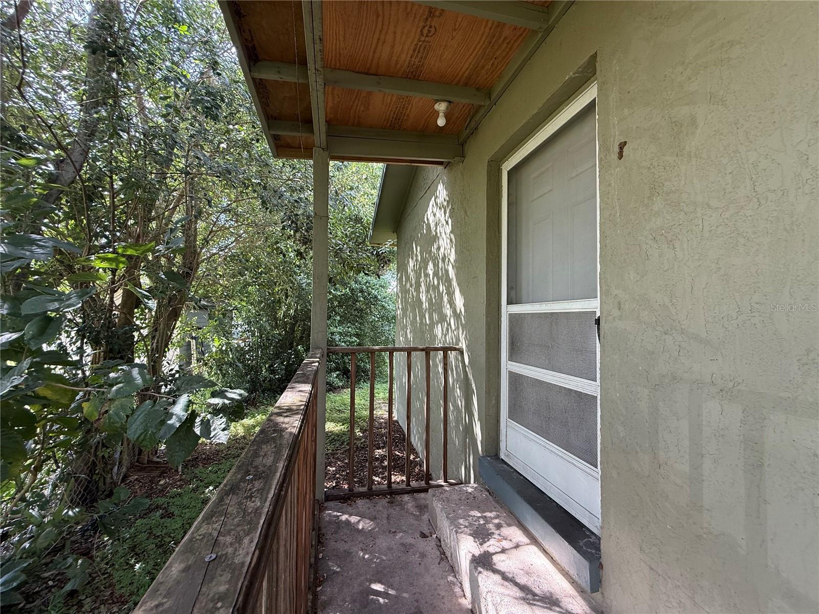 LOCKHART & SMITHS RESUB - Residential Lease