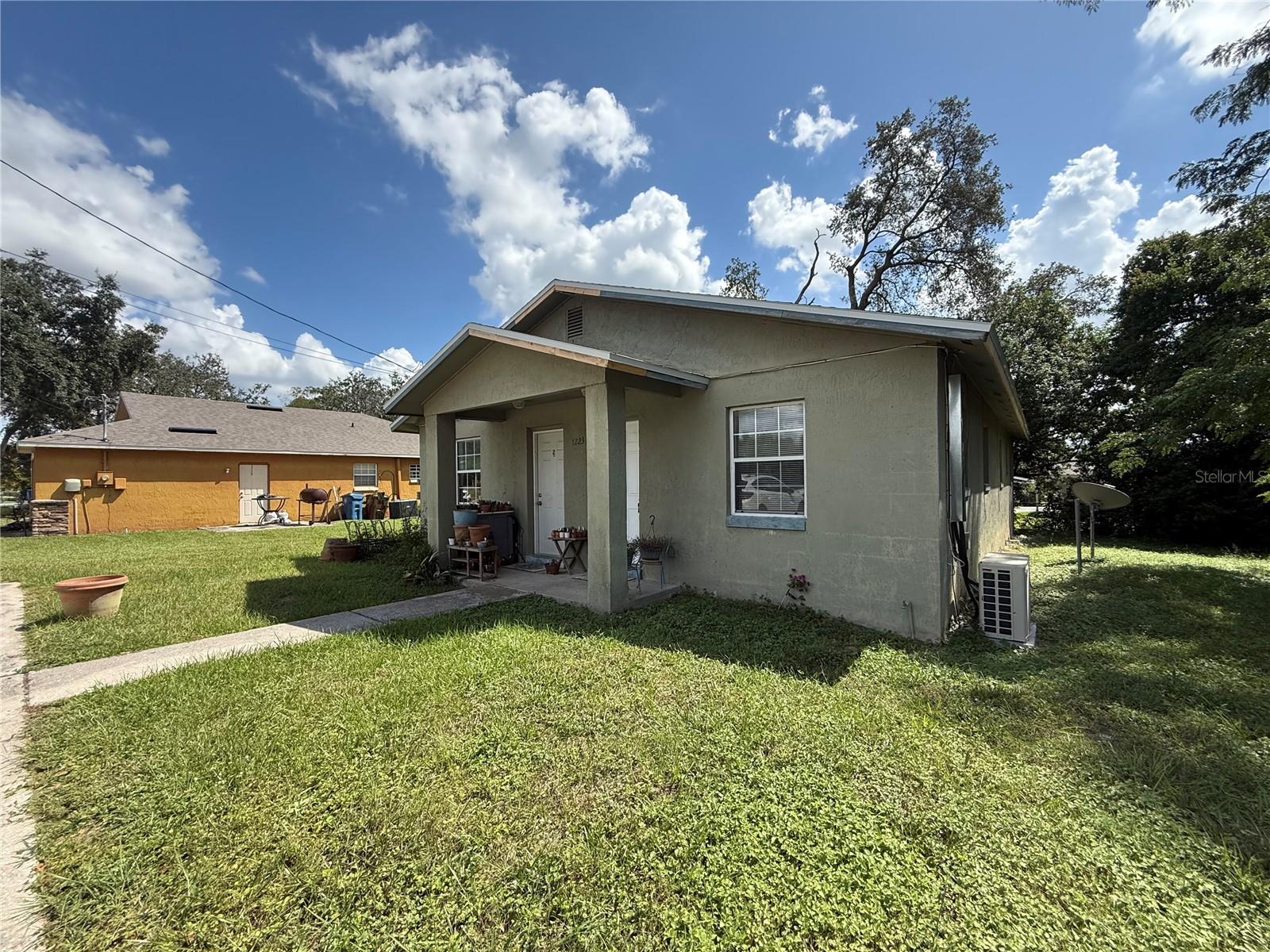 LOCKHART & SMITHS RESUB - Residential Lease