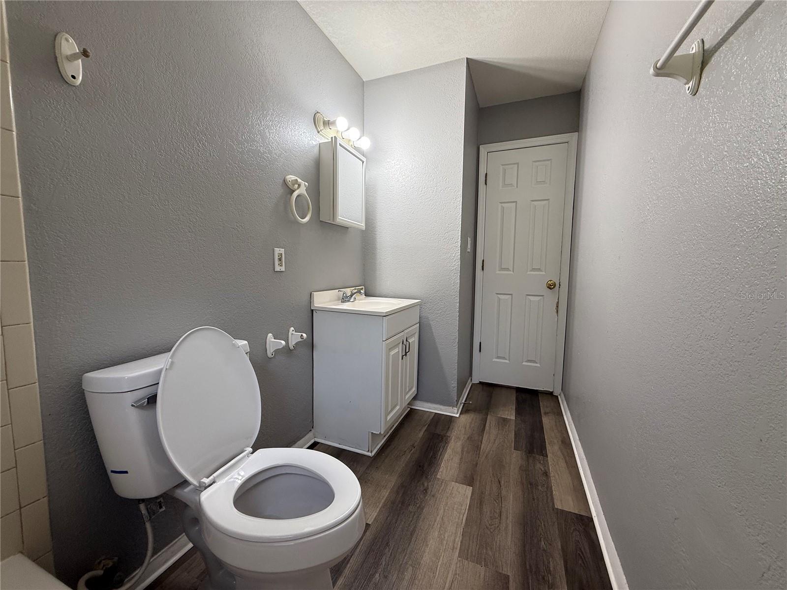 LOCKHART & SMITHS RESUB - Residential Lease