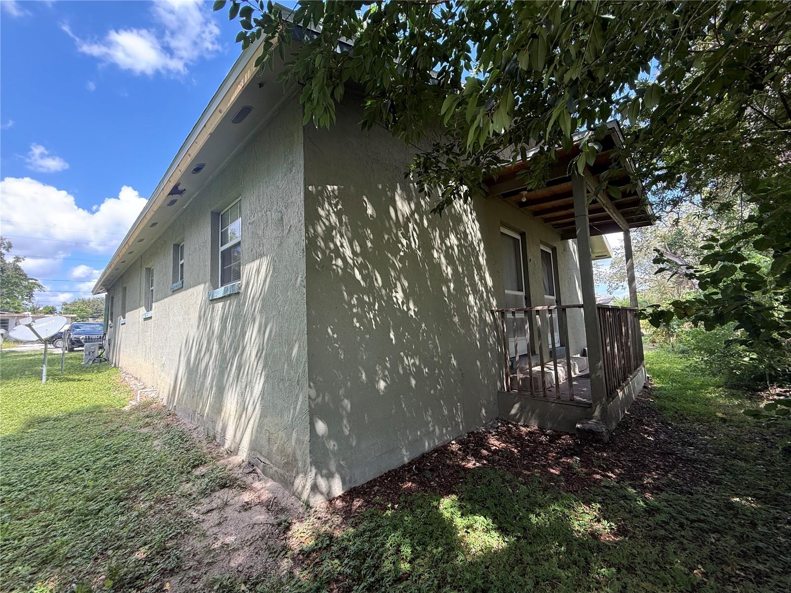 LOCKHART & SMITHS RESUB - Residential Lease