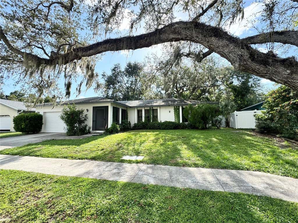 Photo of 2558 Wood Oak Dr, Sarasota, FL 34232 (MLS # A4703620)