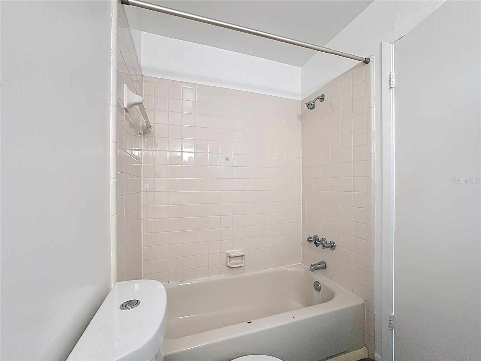FOXHALL CONDO PH 1-3 - Residential