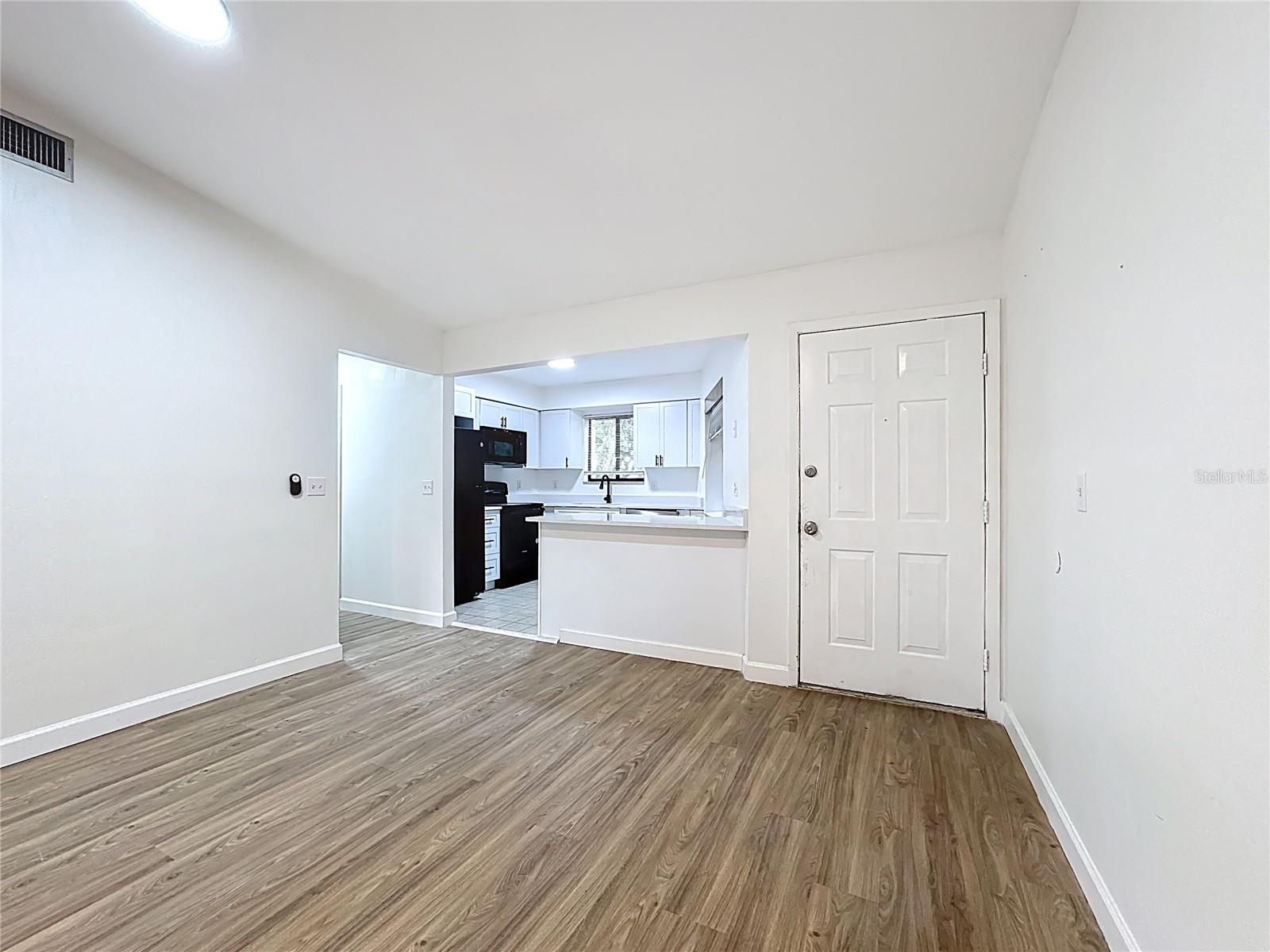 FOXHALL CONDO PH 1-3 - Residential