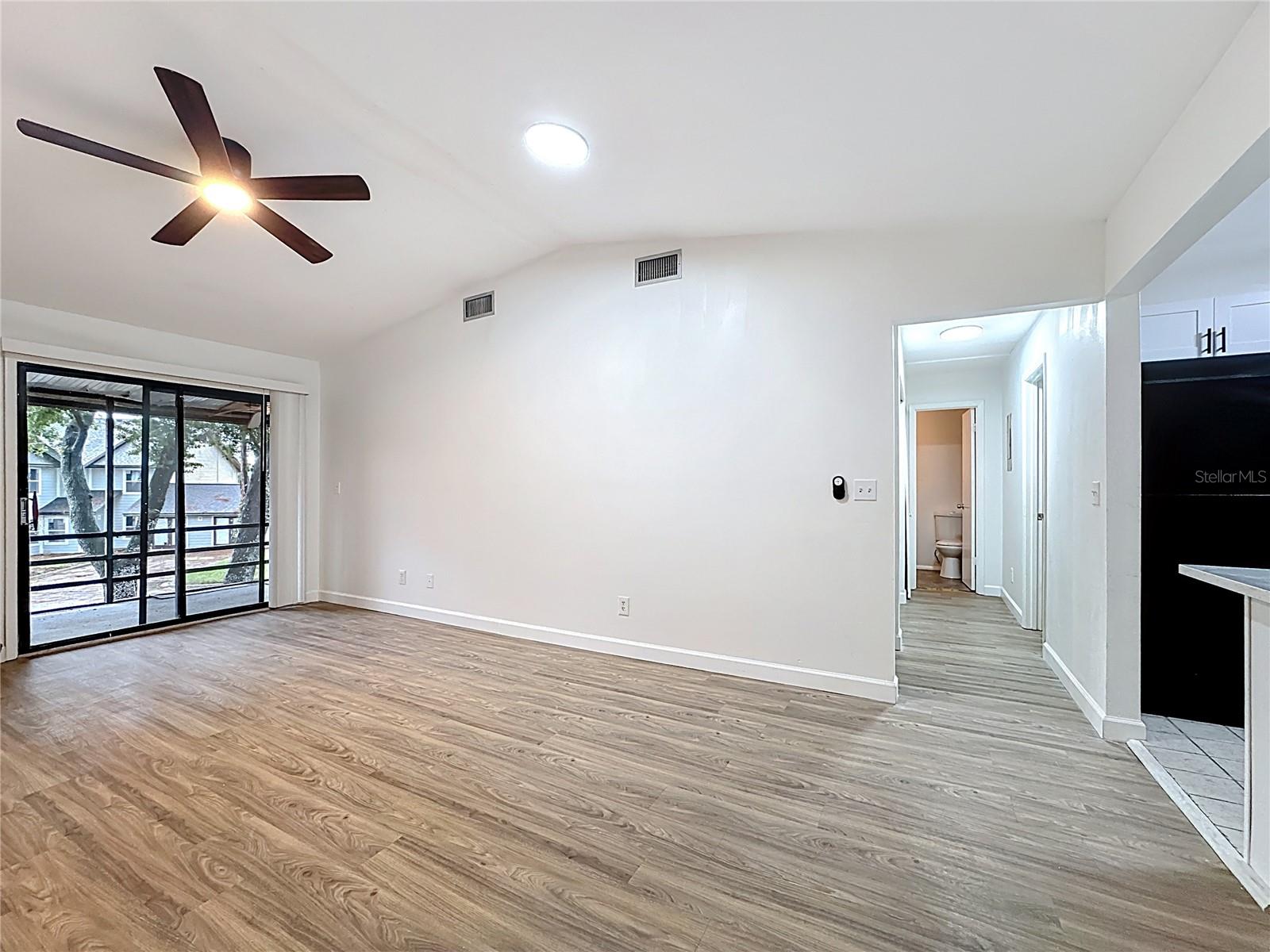 FOXHALL CONDO PH 1-3 - Residential
