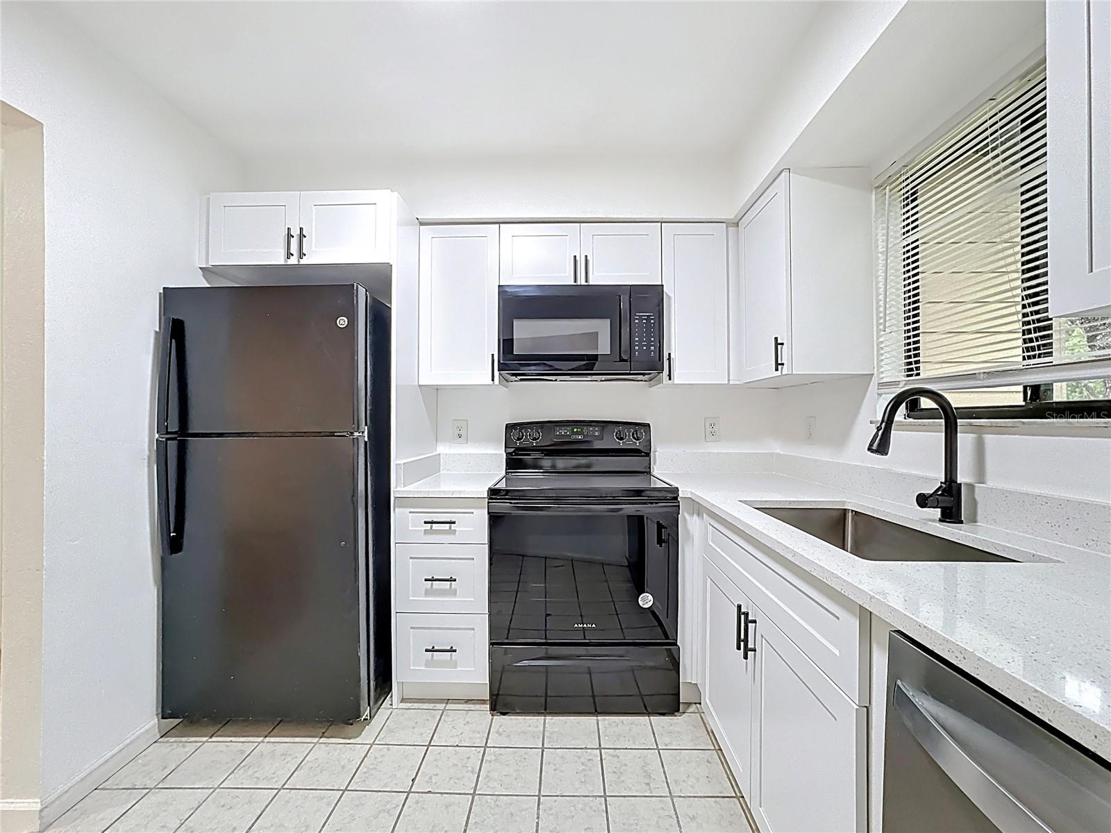 FOXHALL CONDO PH 1-3 - Residential
