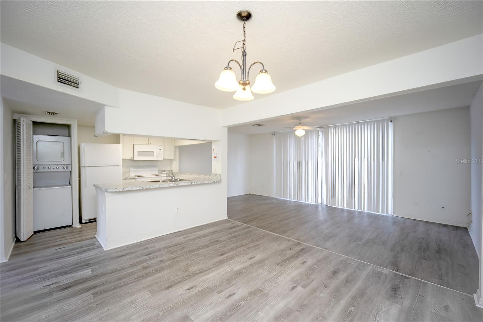 ISLAND CLUB WEST PH 02 - Residential Lease