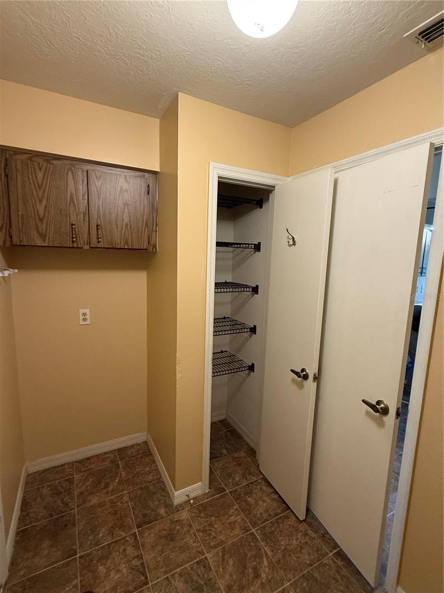 RAINBOW SPGS COUNTRY CLUB ESTATE - Residential Lease