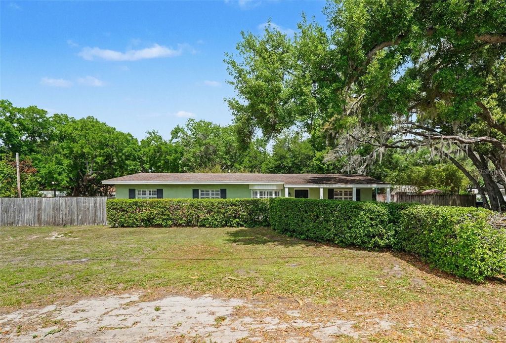 Photo of 15402 Lake Magdalene Boulevard, Tampa, FL 33613 (MLS # TB8492720)