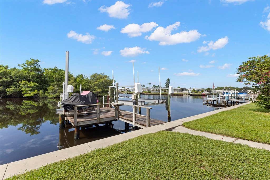 Photo of 436 Mount Oak Avenue NE #747, St Petersburg, FL 33702 (MLS # TB8536334)